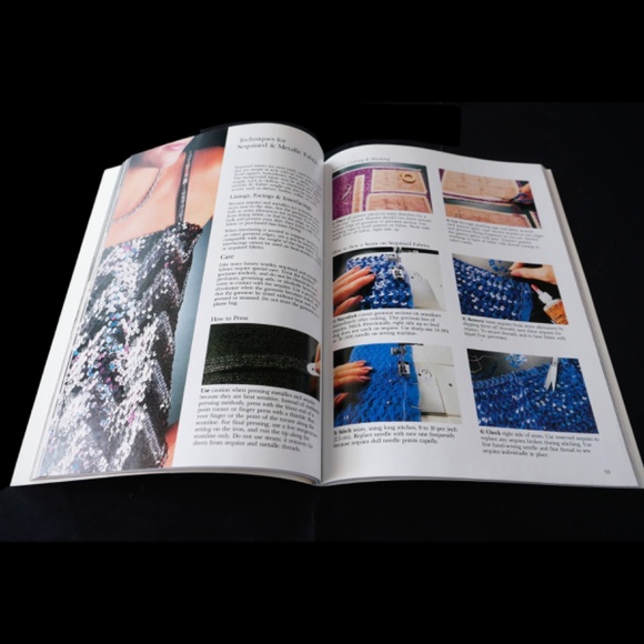 New - Sewing Specialty Fabrics -Singer paperback book - Picture 3 of 3